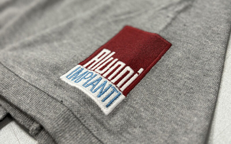 Abbigliamento da lavoro personalizzato: un investimento per la tua azienda