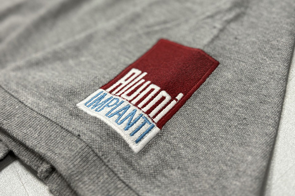 Abbigliamento da lavoro personalizzato: un investimento per la tua azienda